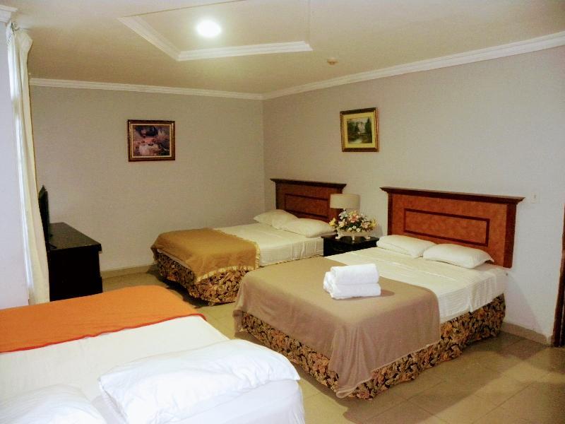 Meryland Hotel Колон Экстерьер фото