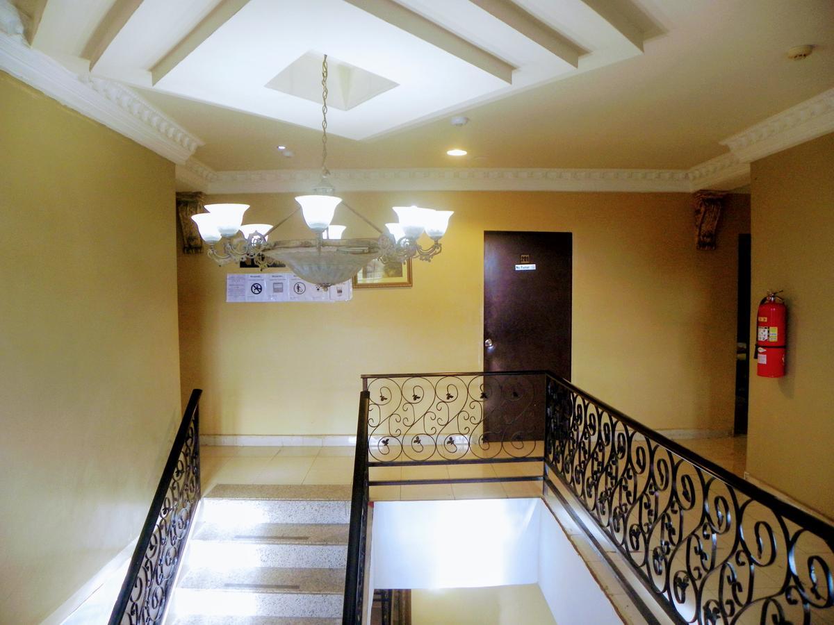 Meryland Hotel Колон Экстерьер фото